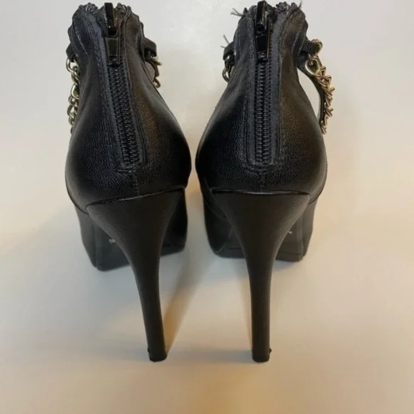 Black Heels - Picture 7 of 12